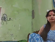 Mature village aunty with big boobs enjoys sex with her servant